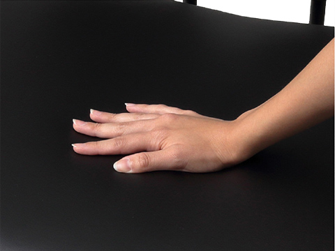 ポケットコイル座面で快適な弾力